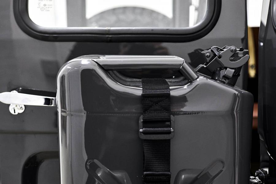 Детали экстерьера Toyota Land Cruiser Todd Snyder Edition (FJ43, 52930) 2020 года  (фото 9 из 58)